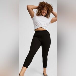 Torrid Women’s Cropped Capri Length Black Stretchy Leggings Size No Pockets 3XL